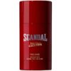 Jean Paul Gaultier Scandal Him Deodorant Stick 75 gr Jean Paul Gaultier Scandal Him Deodorant Stick er en kraftfuld, moderne og maskulin deodorant, der kombinerer friskhed og intensitet i en langtidsholdbar formel. Inspireret af den populære Scandal for Him Eau de Toilette, sikrer denne deodorant en frisk følelse hele dagen med en sofistikeret duftprofil.